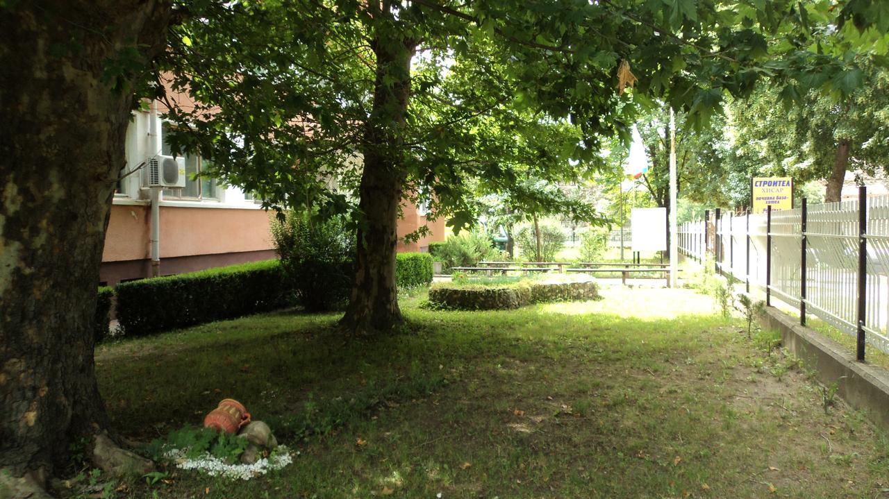 Hotel Stroitel Hisarya Dış mekan fotoğraf