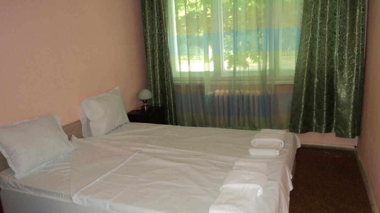 Hotel Stroitel Hisarya Dış mekan fotoğraf